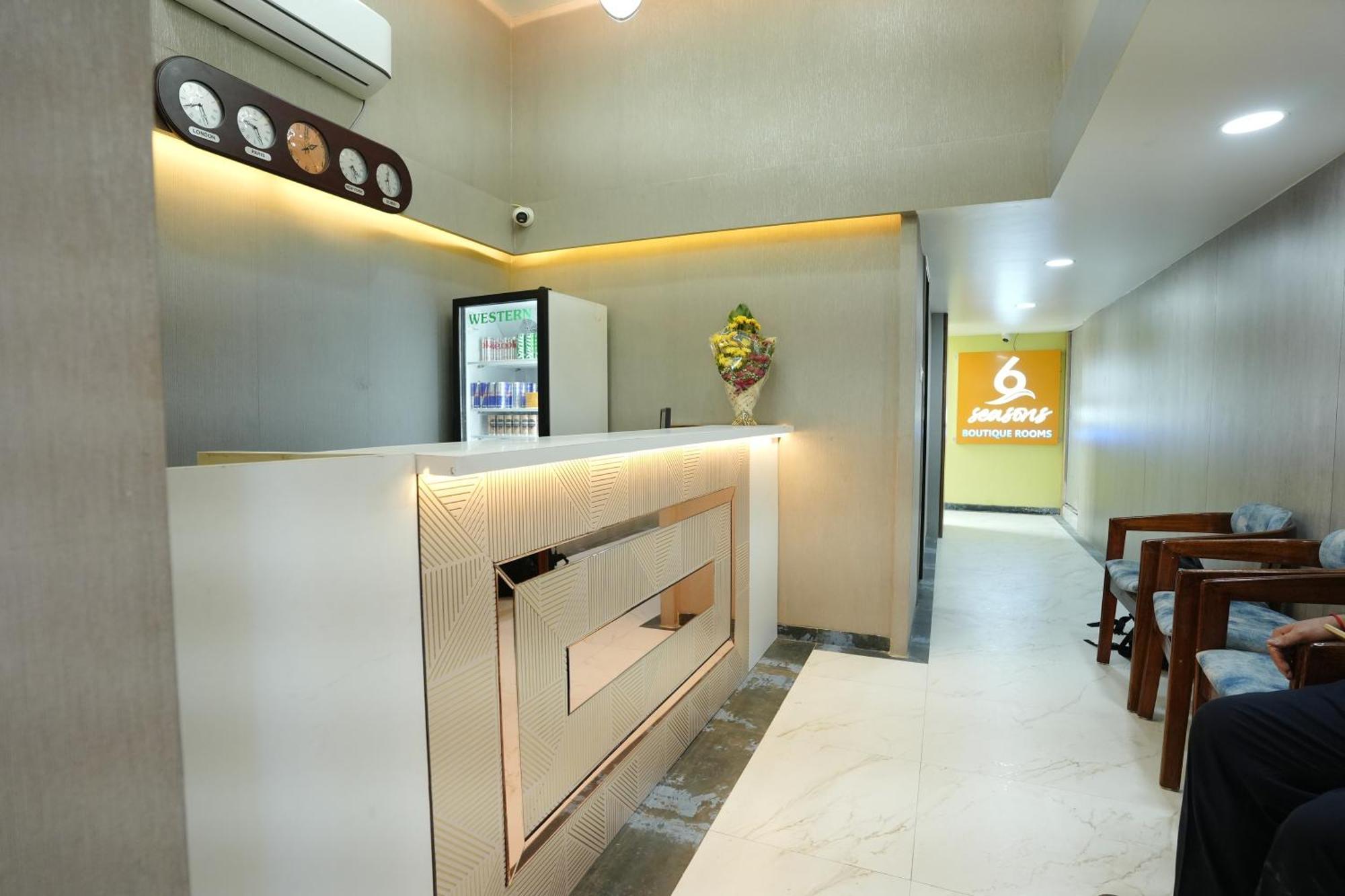 Hotel 6 Seasons, Koregoan Park, Пюн Екстериор снимка
