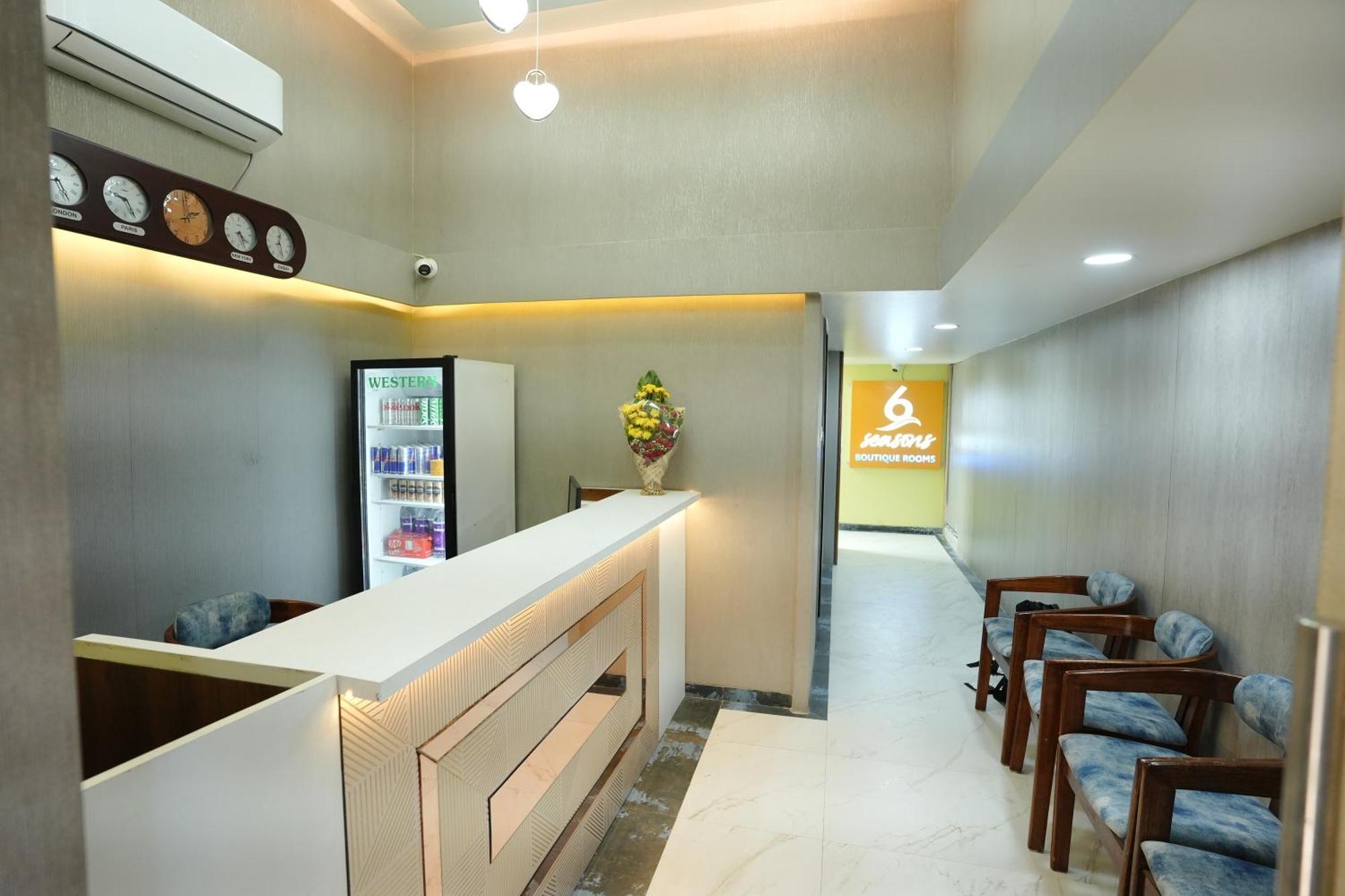 Hotel 6 Seasons, Koregoan Park, Пюн Екстериор снимка